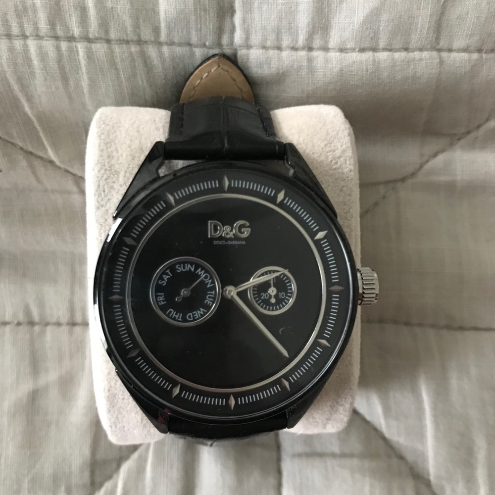 Dolce & Gabbana black leather watch